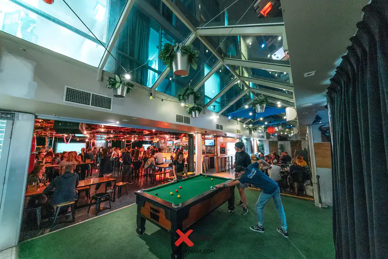 1545128337 pool table