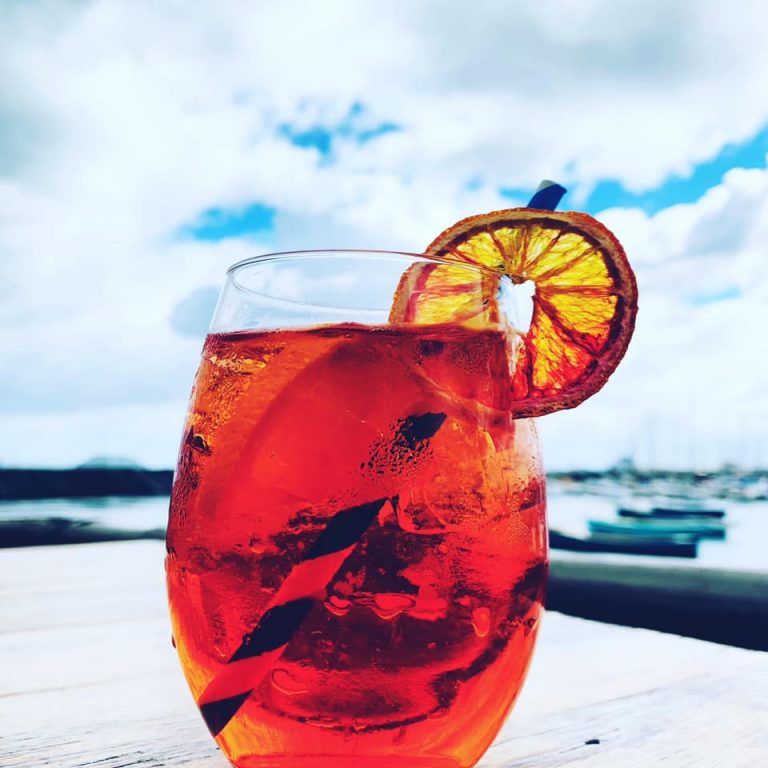 70635255 2610364422336396 3555443132436840448 n 768x768